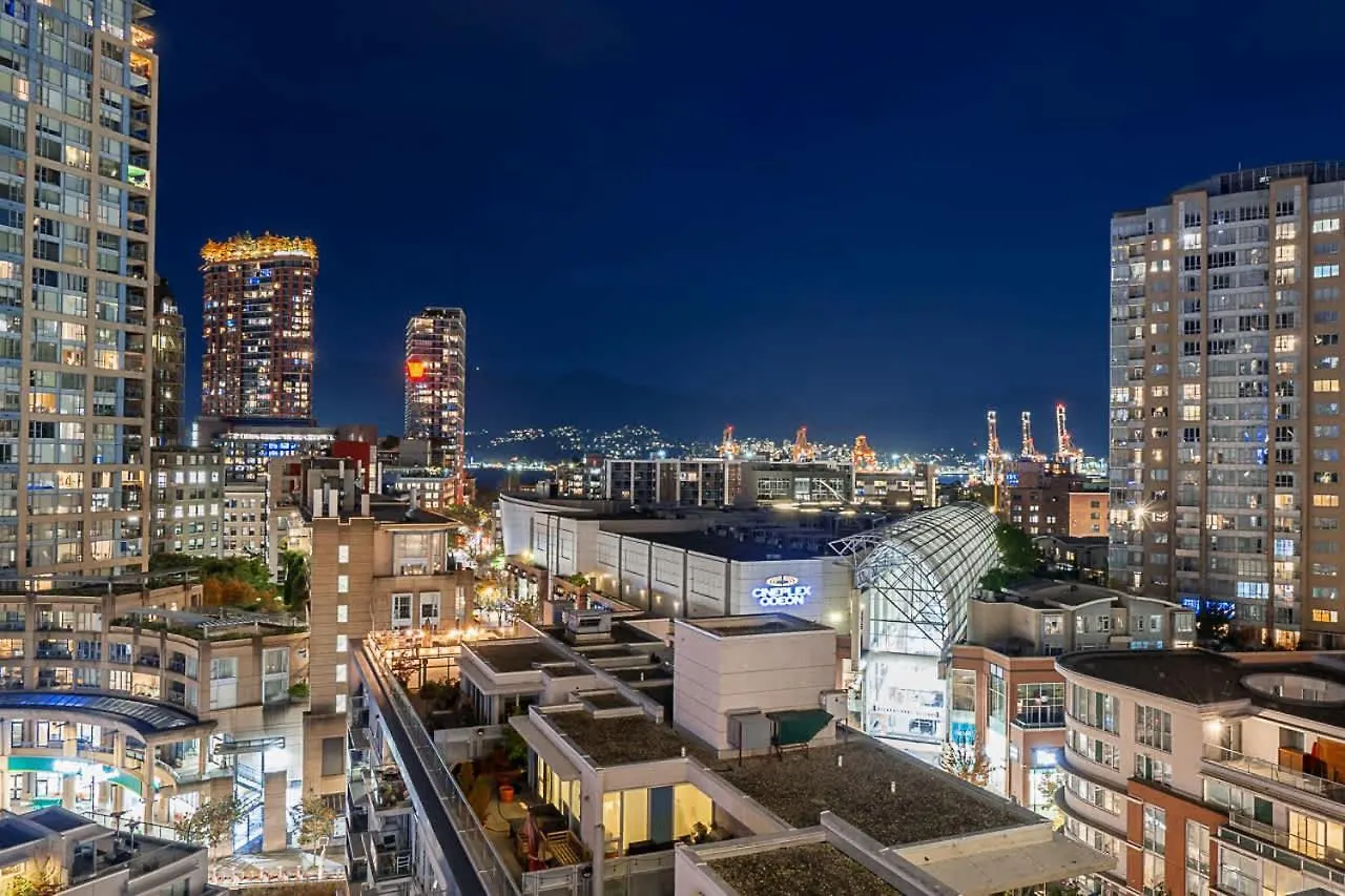 Gorgeous Downtown Unit With City Views Βανκούβερ