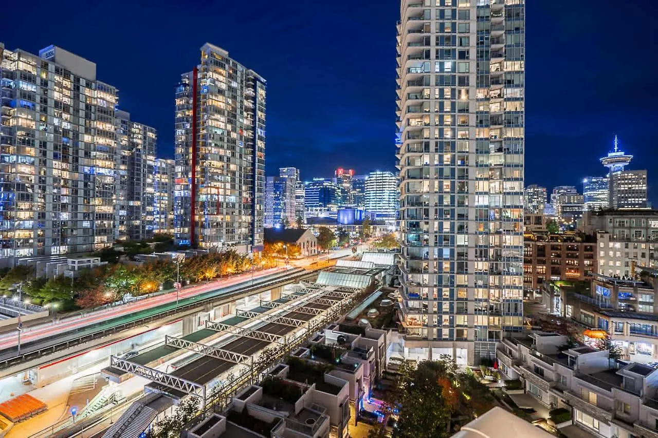 Gorgeous Downtown Unit With City Views Vancouver Apartament